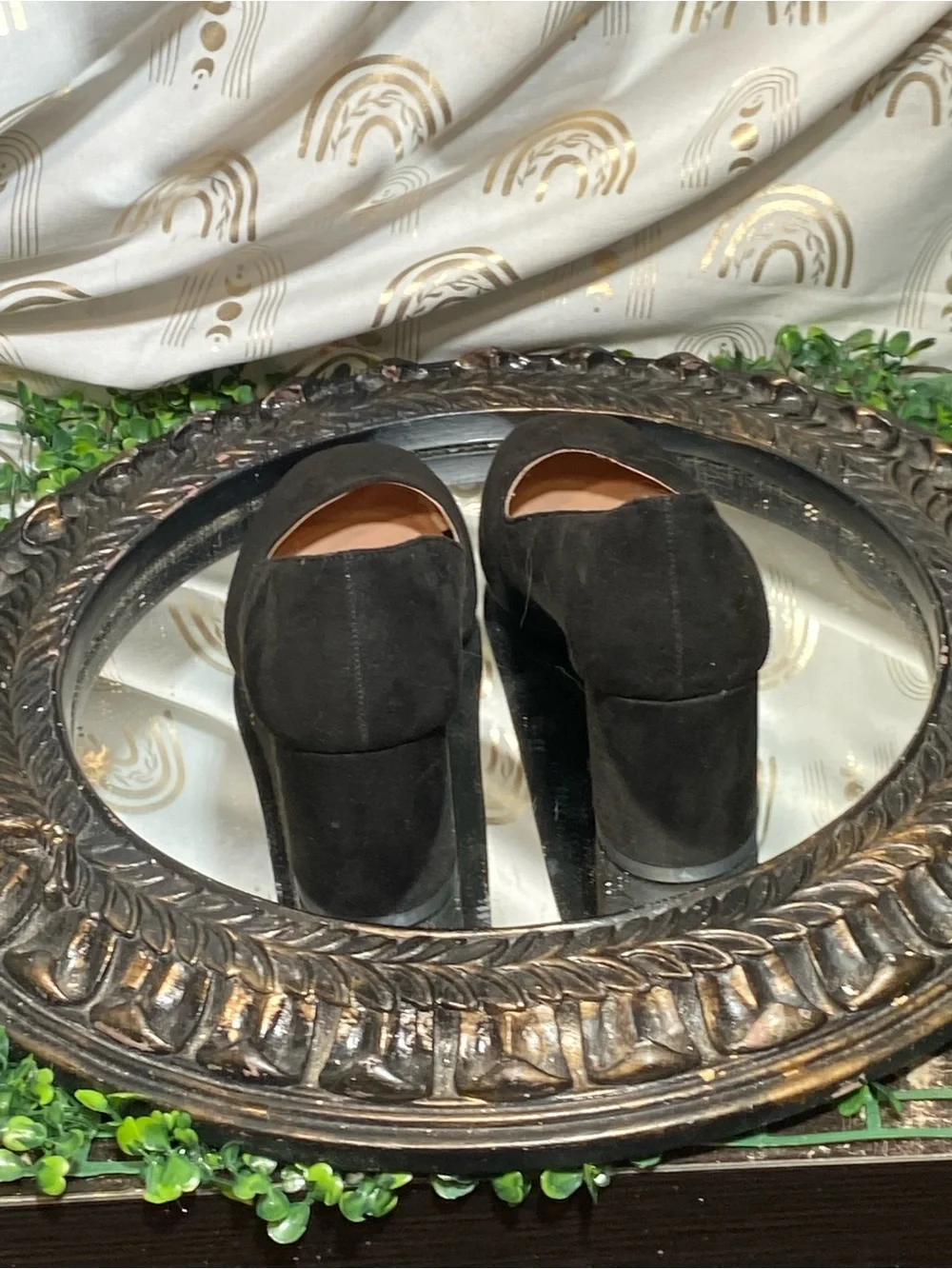 Time and Tru Black Suede Round-Toe Heels